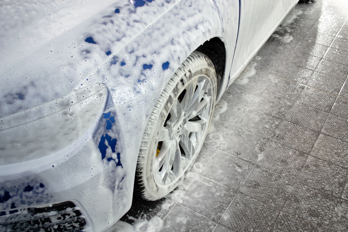 Během mytí - pravé kolo